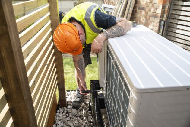 Common Heat Pump Electrical Issues and When to Call for Repair